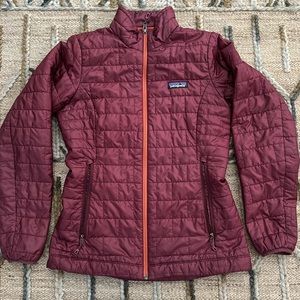 Patagonia women’s nano puff jacket XS